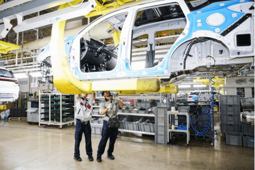 首創(chuàng)貴妃穿越沉浸式工廠直銷會圓滿結(jié)束 汽車銷售新模式的探索與突破